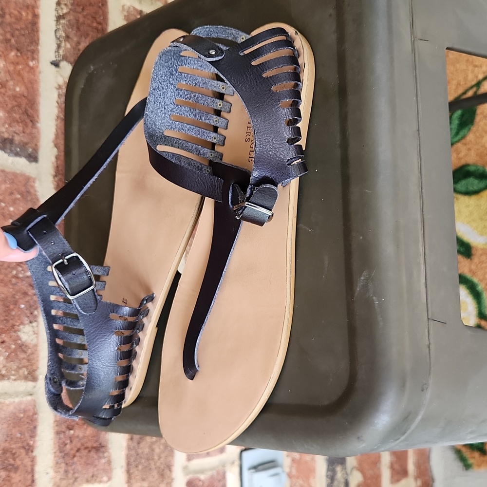Women's Used Black American Eagle Sandals, Adjustable Straps, Size 9.